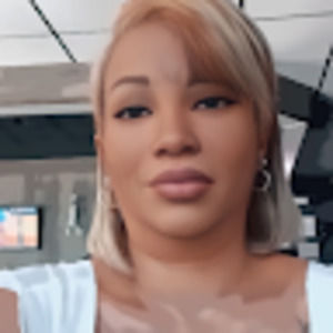 Meet your Posher, Yanet